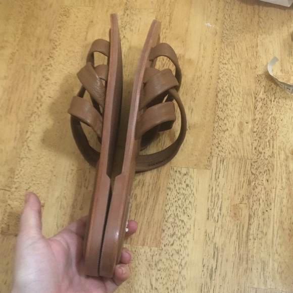 Crevo Busy Strappy Sandal Tan Sz 10 - Picture 6 of 8